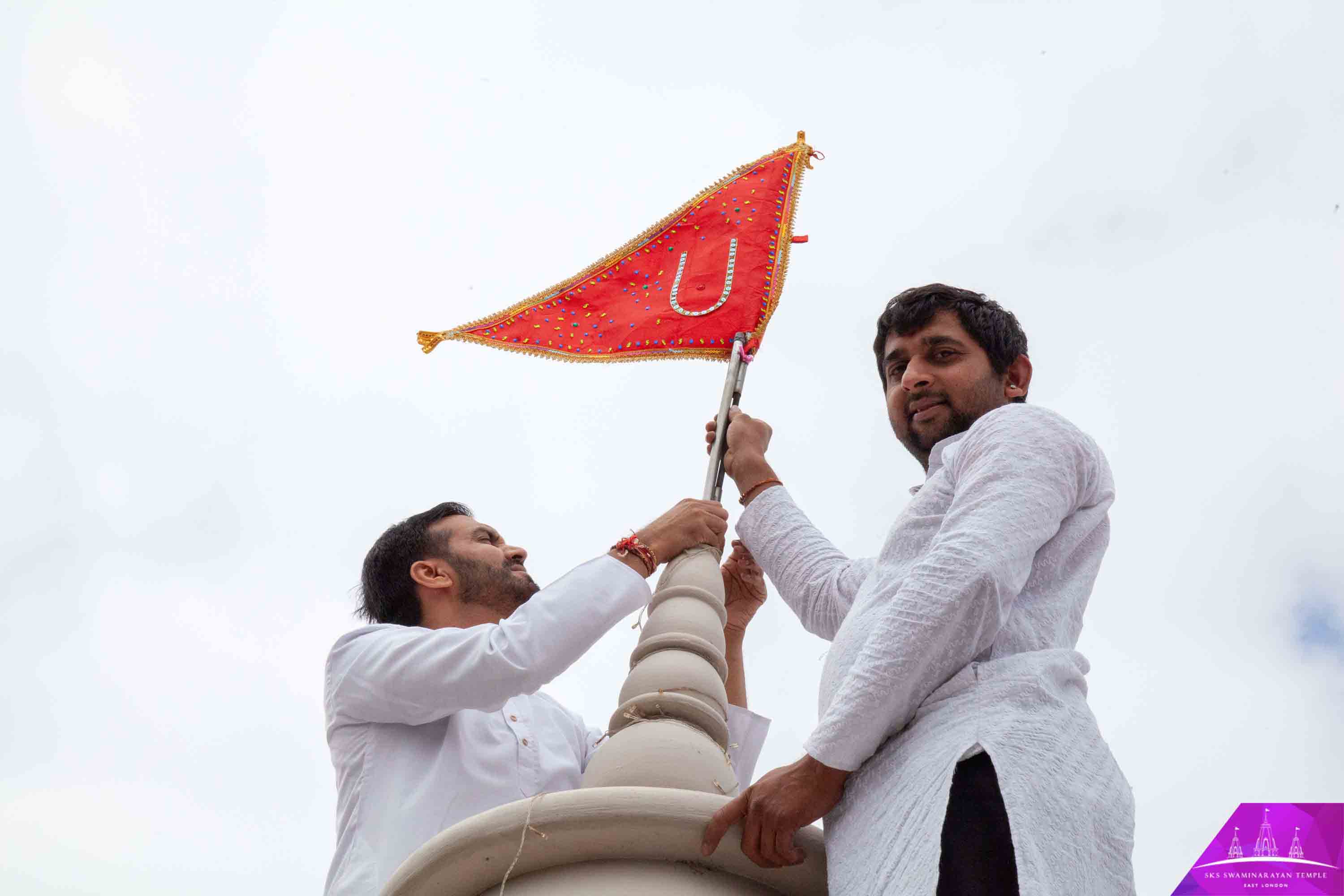 ©1987-2017 SKS Swaminarayan Temple East London